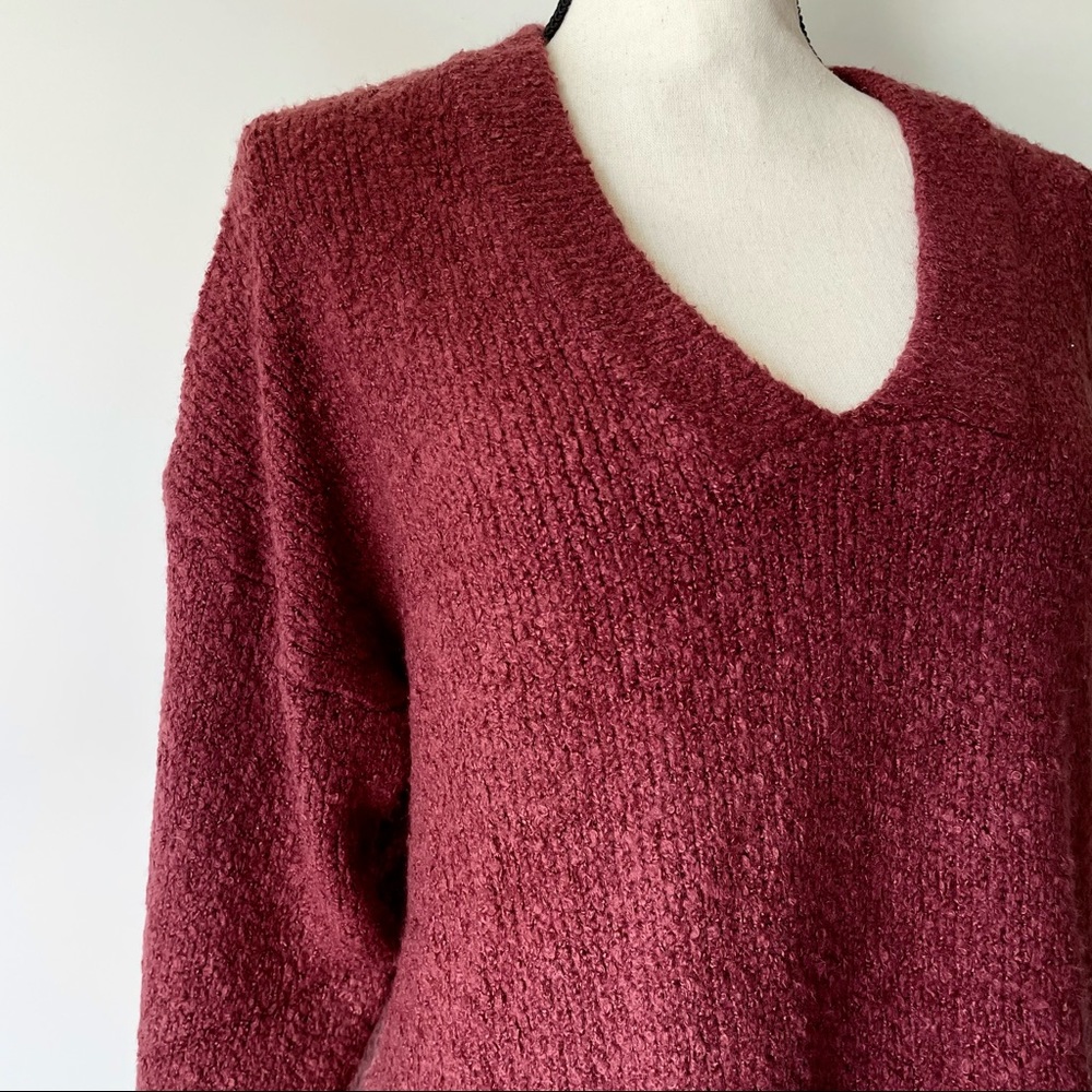 UO Pullover Sweater V-neck Berry Soft - Picture 16 of 16